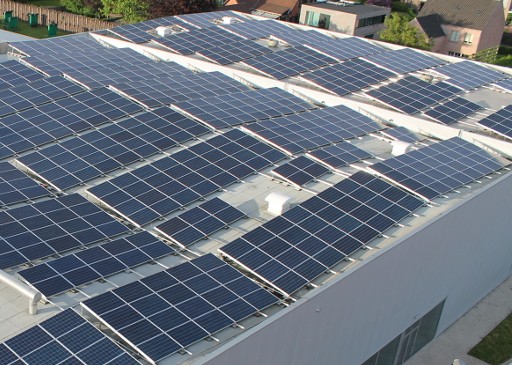 Windturbines in een natuurlijk landschap